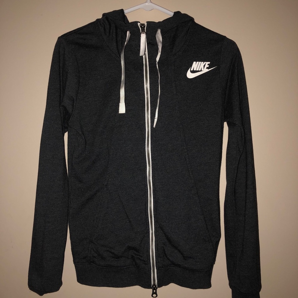 zip up nike jacket